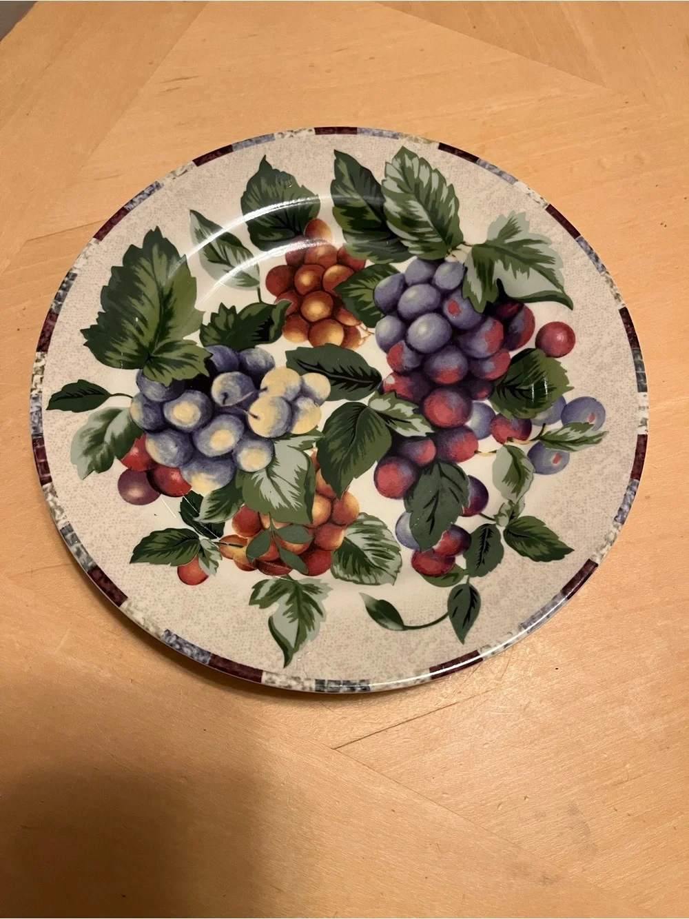Sakura Oneida Grape Motif 8” Salad Plate